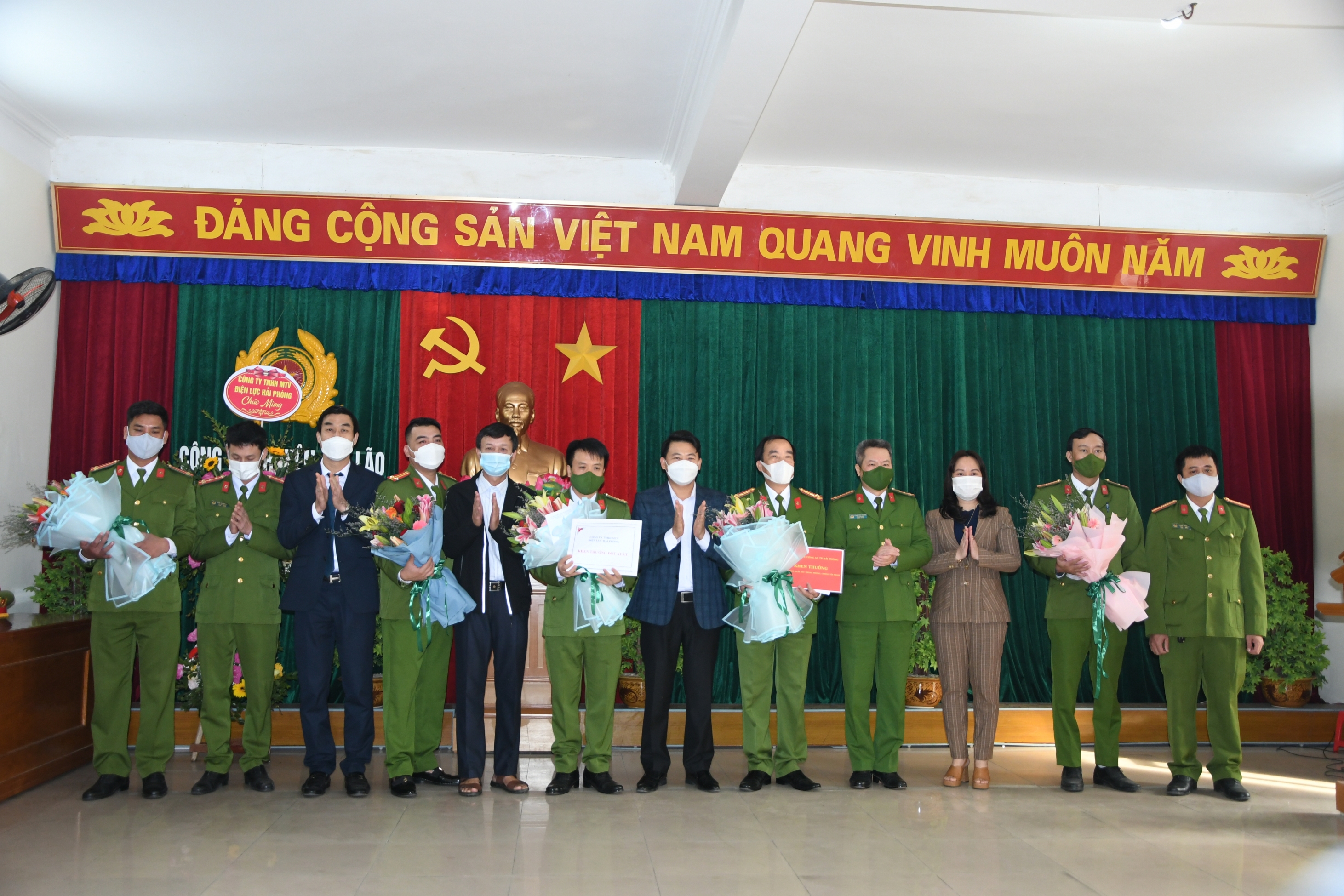 Khen thưởng Công an huyện An Lão liên tiếp lập chiến công phòng, chống tội phạm